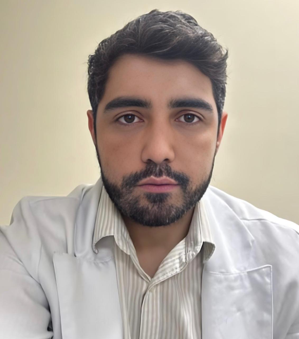 Dr. Matheus Merula de Almeida